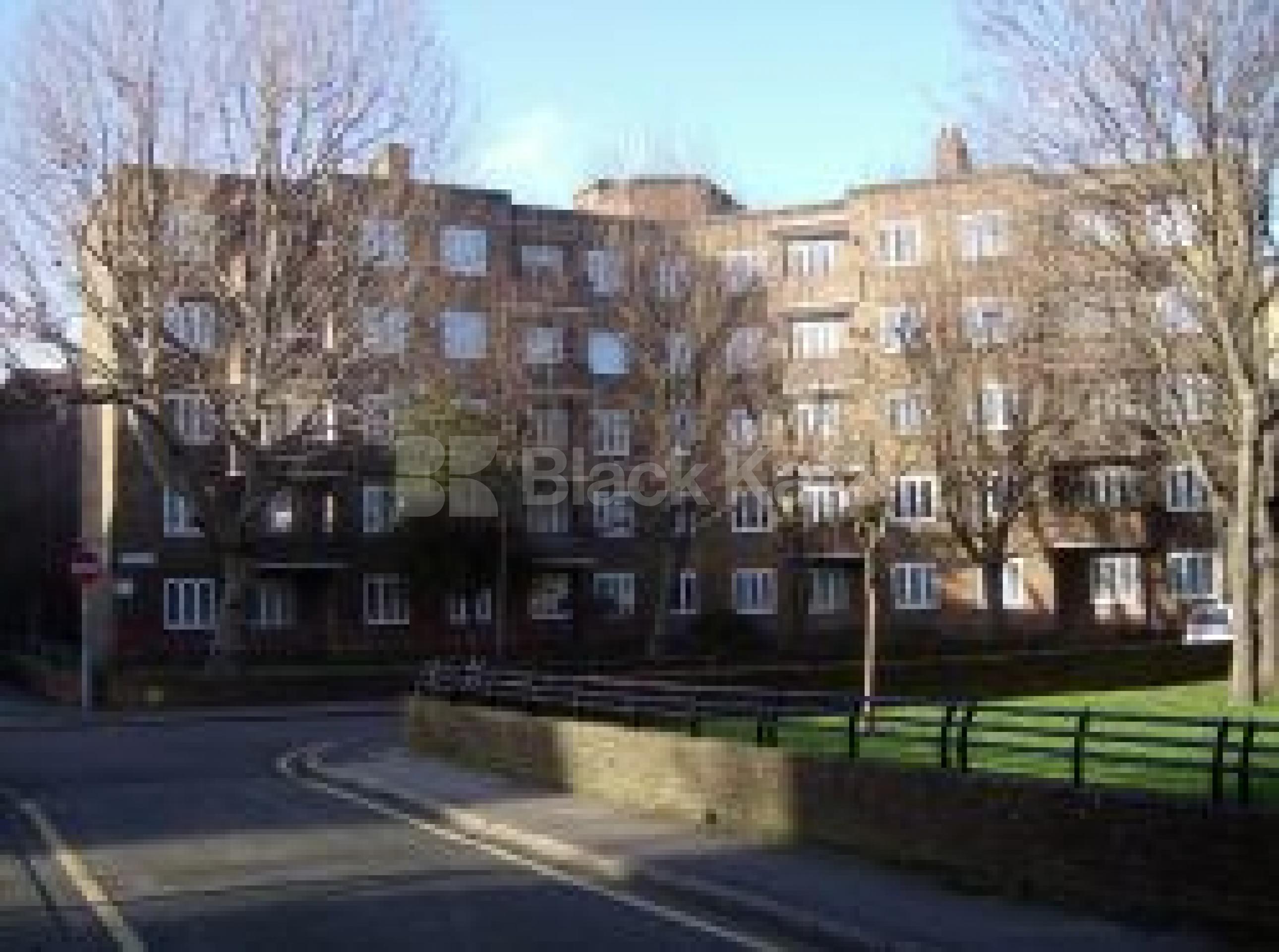 			2 Bedroom, 1 bath, 1 reception Flat			 Boughton House, Tennis Street SE1